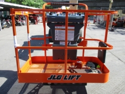 ขายรถกระเช้า JLG รุ่น E450AJ สูง 14 เมตร