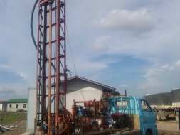 ต้องการขายรถพร้อมเครื่องเจาะน้ำบาดาล