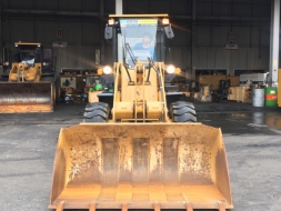 ขายรถตักล้อยาง ยี่ห้อ SEM (เซม) รุ่น 618B (ขนาดเล็ก) มือ 2