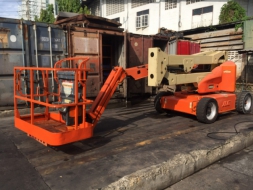 ขายรถกระเช้า JLG บูมศอก E450AJ สูง 13.72 เมตร มือสอง
