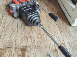 วาล์วมือโยกแบบ4ทิศทาง (Joystick Valve) Badestnost