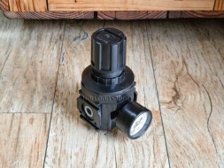 ตัวควบคุมแรงดันลม (Air Pressure Regulators) PARKER รุ่น AR Series