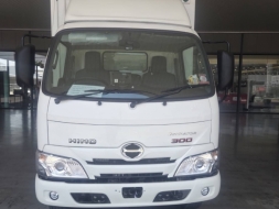 ฟรีดาวน์ รถบรรทุกตู้แห้ง EURO 5 ไกรสร 091-7838676  , 086-3516797