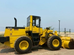 WA300-3 ตัก 2.55 คิว ยกสูง 3.50 ม. เครื่องยนต์ 6 สูบ